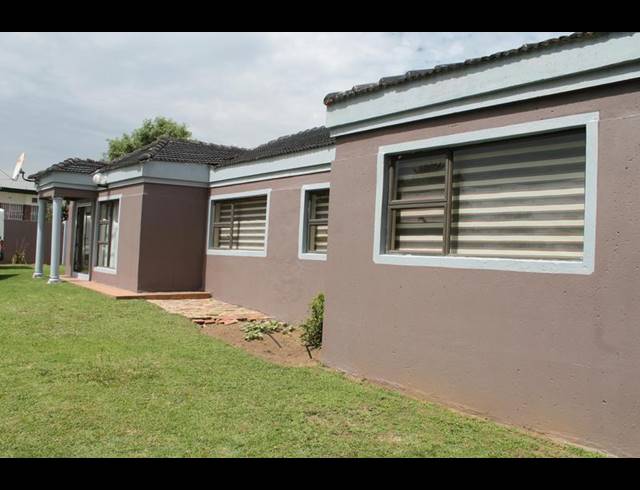 3 BEDROOM HOUSE FOR SALE IN EDENVALE CENTRAL